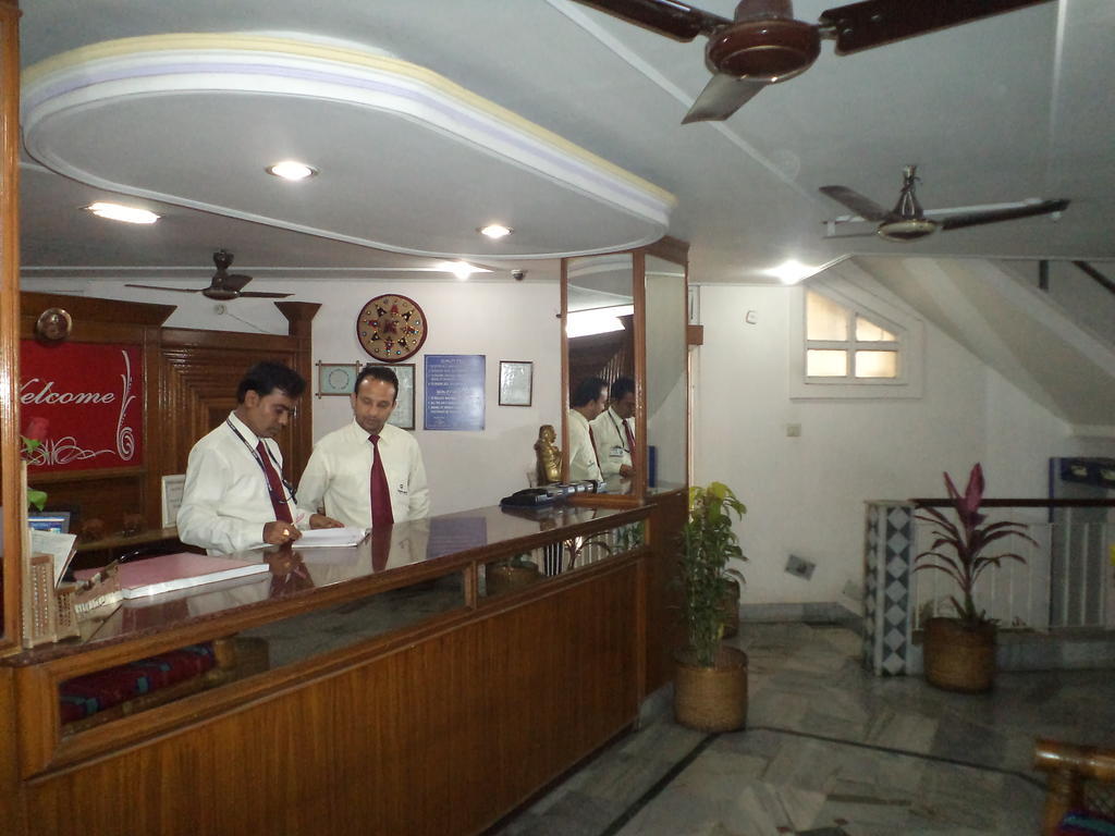 Hotel Mahalaxmi Indo Myanmar Guwahati Esterno foto