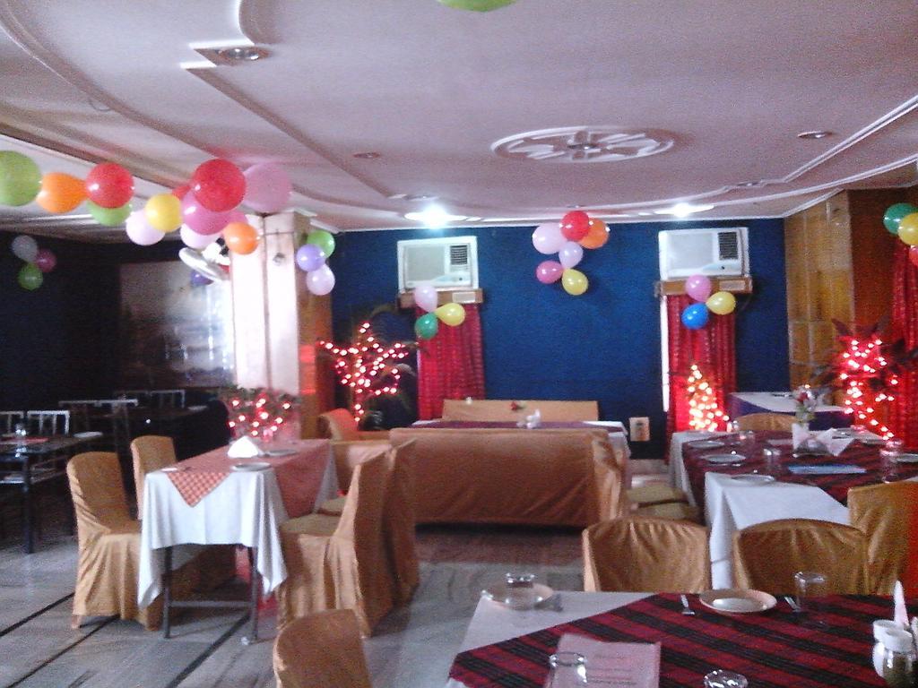 Hotel Mahalaxmi Indo Myanmar Guwahati Esterno foto