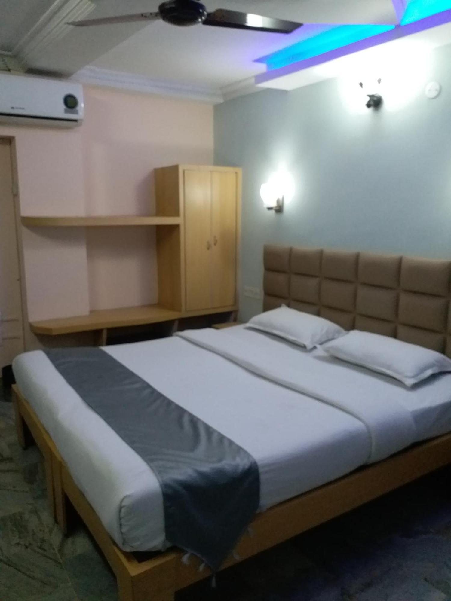 Hotel Mahalaxmi Indo Myanmar Guwahati Esterno foto