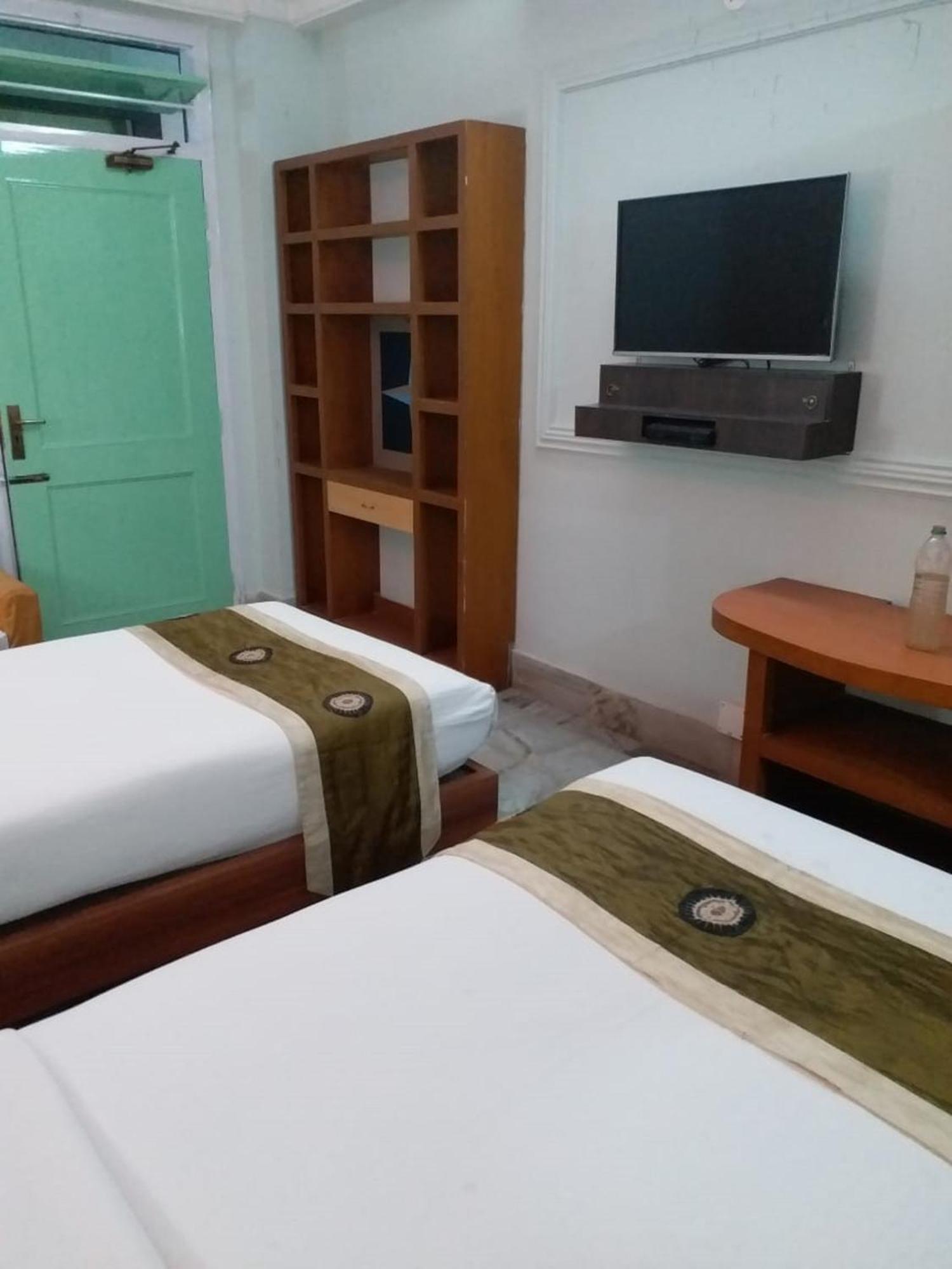 Hotel Mahalaxmi Indo Myanmar Guwahati Esterno foto