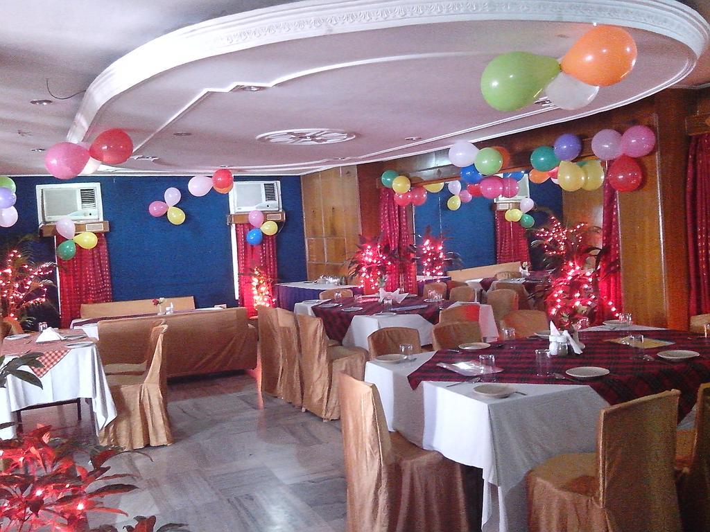 Hotel Mahalaxmi Indo Myanmar Guwahati Esterno foto