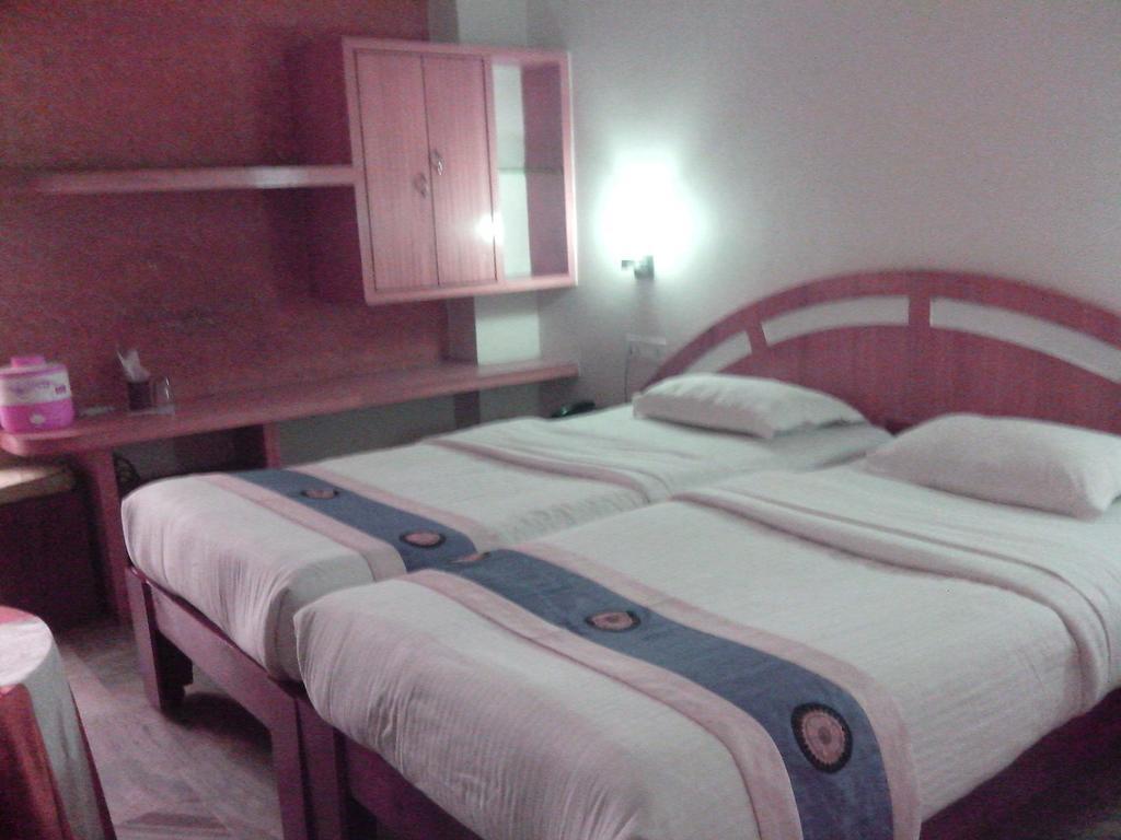Hotel Mahalaxmi Indo Myanmar Guwahati Esterno foto