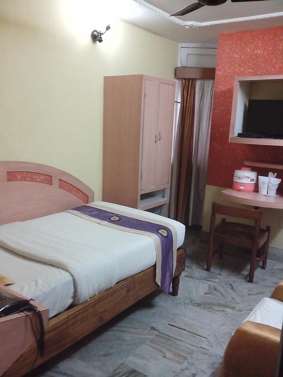 Hotel Mahalaxmi Indo Myanmar Guwahati Esterno foto