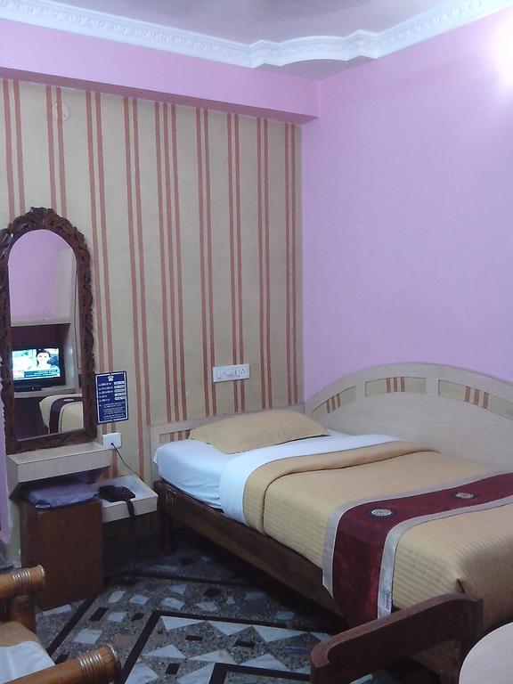 Hotel Mahalaxmi Indo Myanmar Guwahati Esterno foto