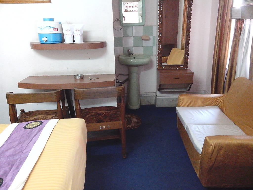 Hotel Mahalaxmi Indo Myanmar Guwahati Esterno foto