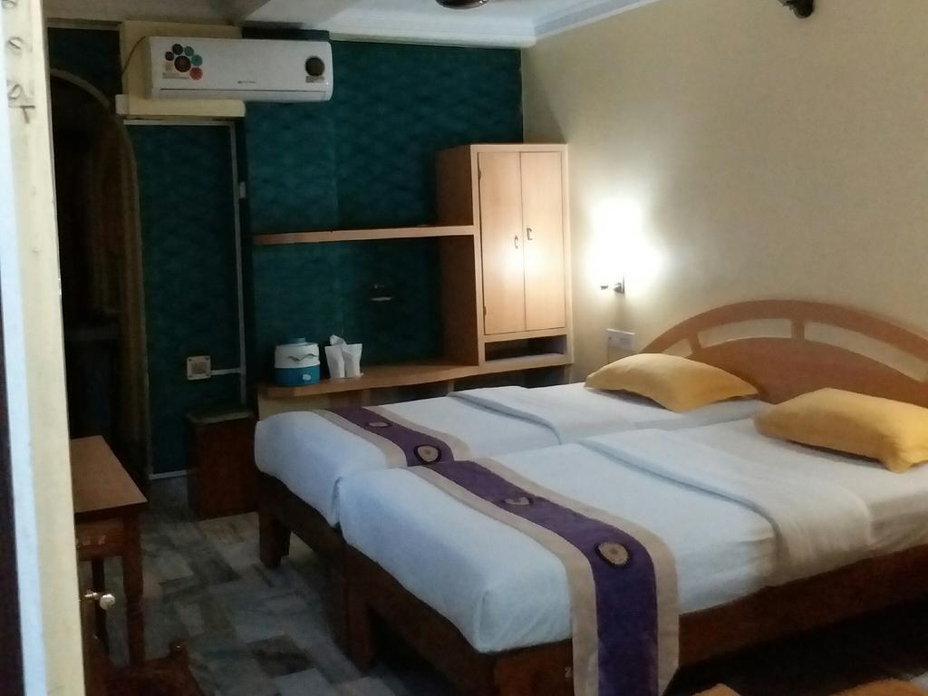 Hotel Mahalaxmi Indo Myanmar Guwahati Esterno foto